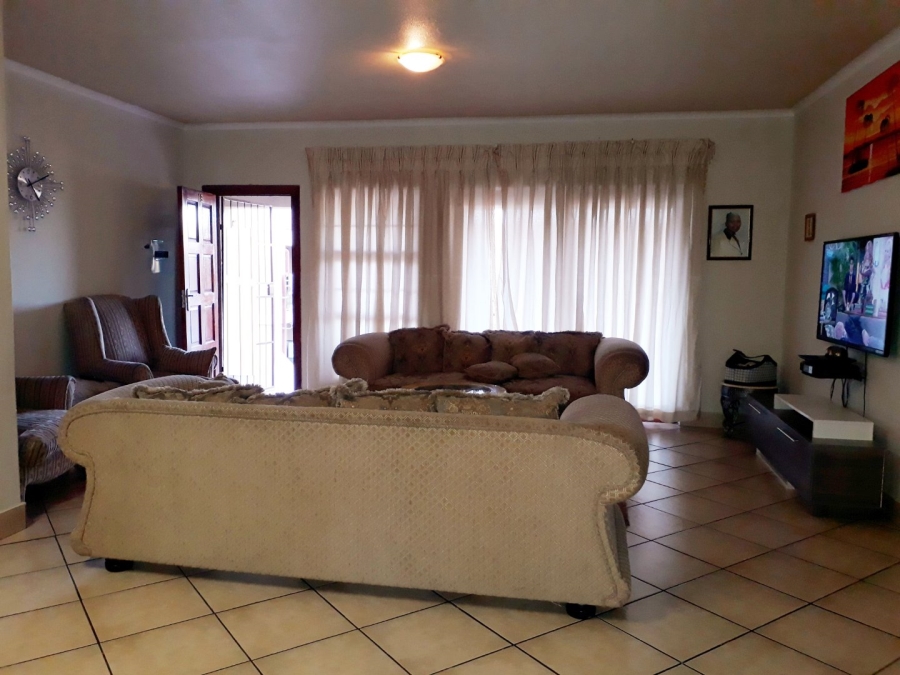 To Let 3 Bedroom Property for Rent in Vaalpark Free State